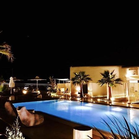Queen Boutique Suites Mykonos Town Екстериор снимка