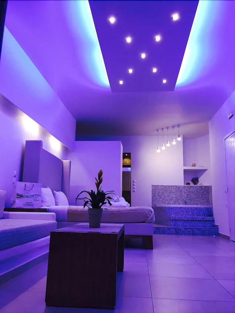 Queen Boutique Suites Mykonos Town Екстериор снимка