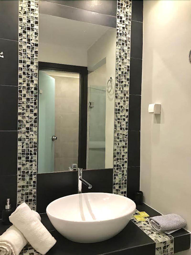 Queen Boutique Suites Mykonos Town Екстериор снимка