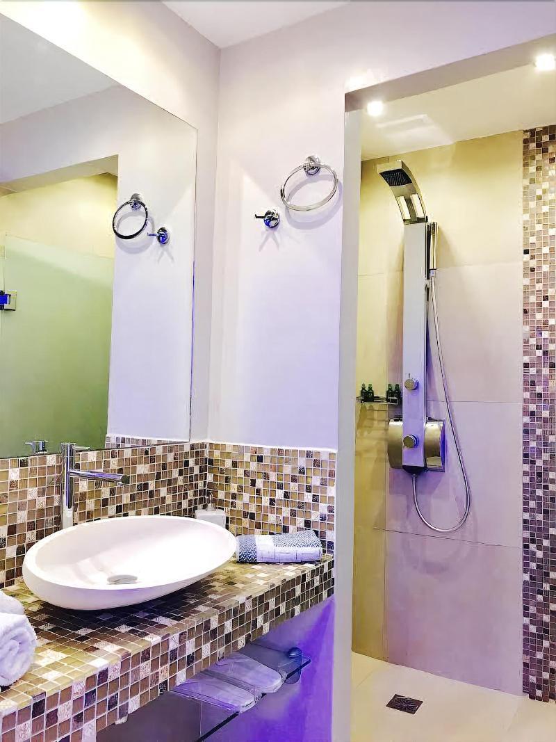 Queen Boutique Suites Mykonos Town Екстериор снимка