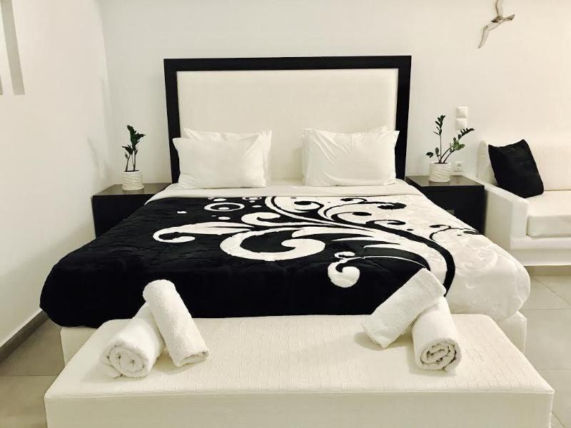 Queen Boutique Suites Mykonos Town Екстериор снимка