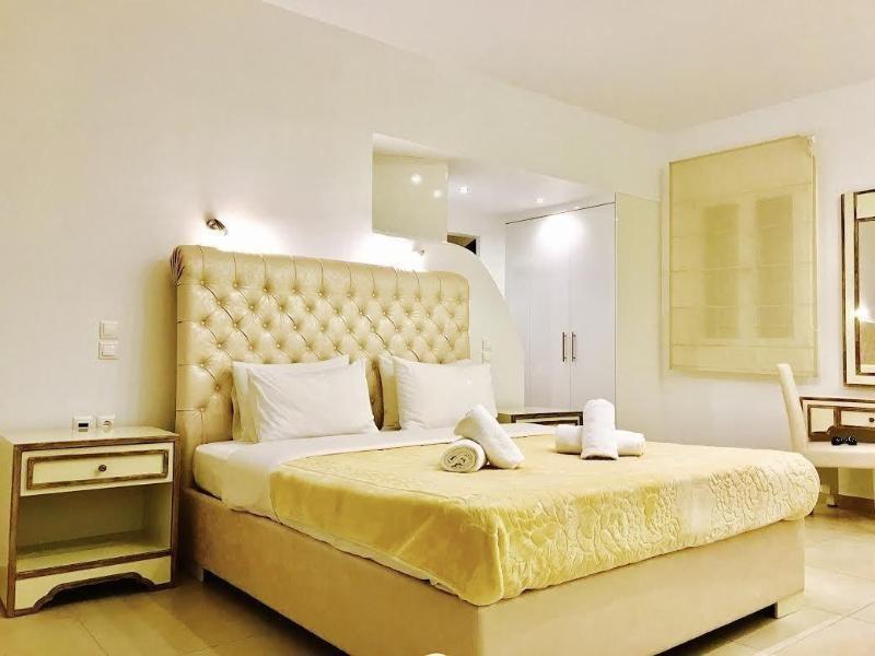 Queen Boutique Suites Mykonos Town Екстериор снимка