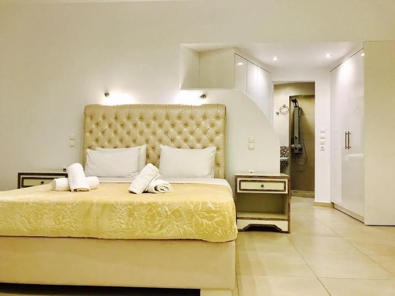 Queen Boutique Suites Mykonos Town Екстериор снимка