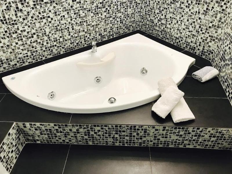 Queen Boutique Suites Mykonos Town Екстериор снимка