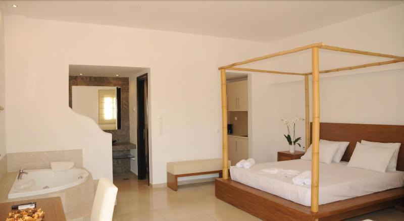 Queen Boutique Suites Mykonos Town Екстериор снимка