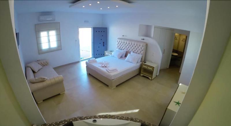 Queen Boutique Suites Mykonos Town Екстериор снимка