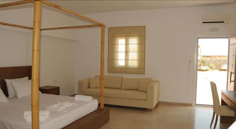 Queen Boutique Suites Mykonos Town Екстериор снимка