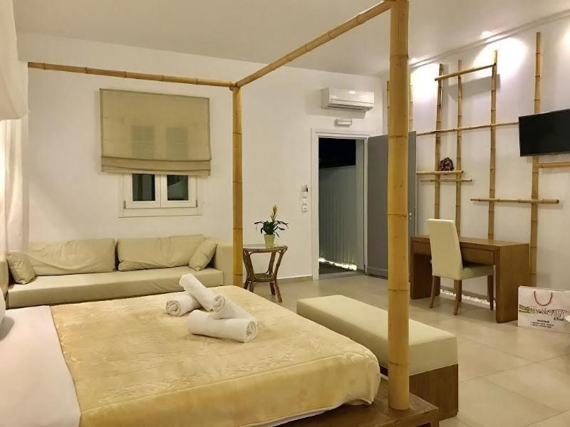 Queen Boutique Suites Mykonos Town Екстериор снимка