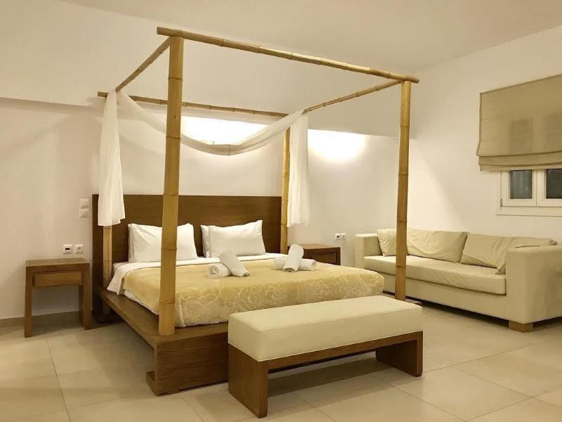 Queen Boutique Suites Mykonos Town Екстериор снимка
