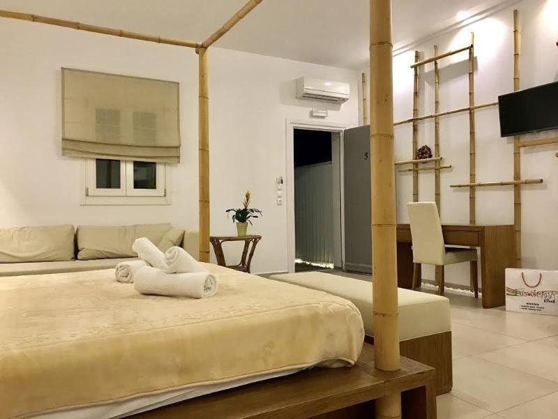 Queen Boutique Suites Mykonos Town Екстериор снимка
