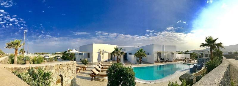 Queen Boutique Suites Mykonos Town Екстериор снимка