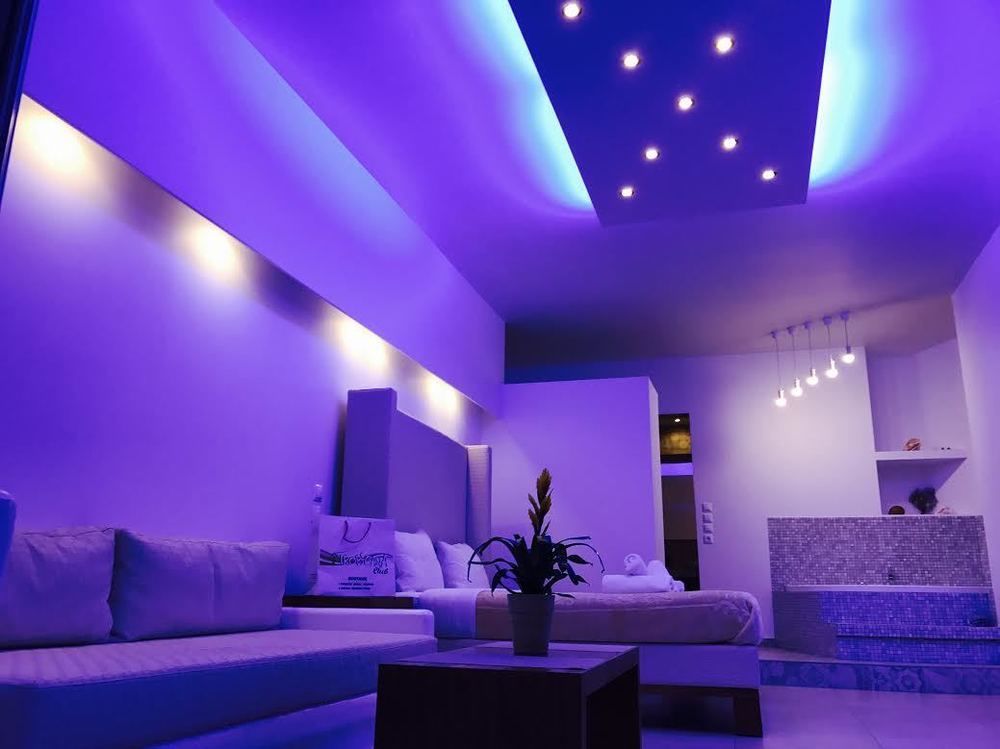 Queen Boutique Suites Mykonos Town Екстериор снимка