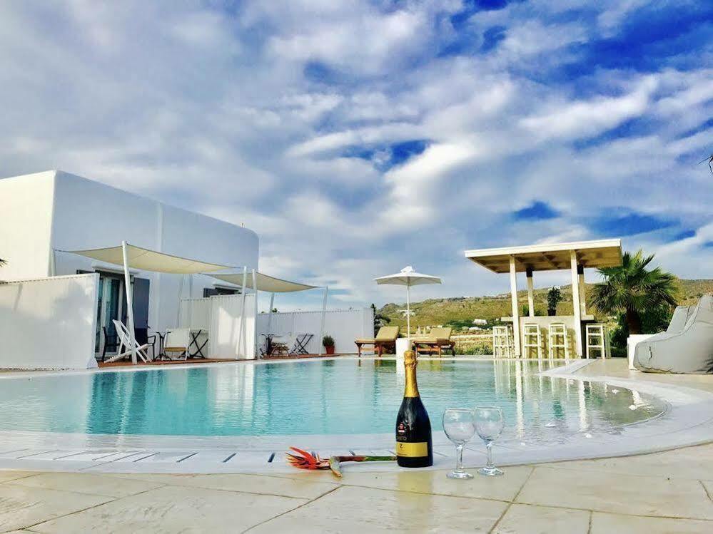 Queen Boutique Suites Mykonos Town Екстериор снимка